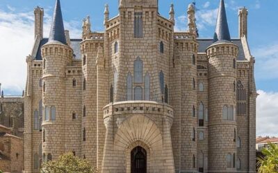 Palacio Episcopal de Astorga: Gaudí de inspiración gótica en estado puro