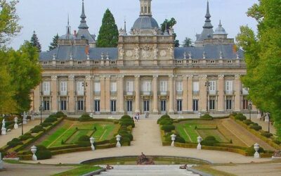 Palacio de la Granja de San Ildefonso: 21 fuentes con chorros de agua que superan los 40 metros de altura