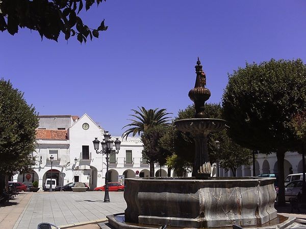 plaza mayor de herrera del duque badajoz