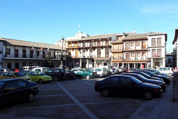 plaza mayor de la puebla de montalban