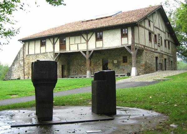 MUSEO CHILLIDA LEKU