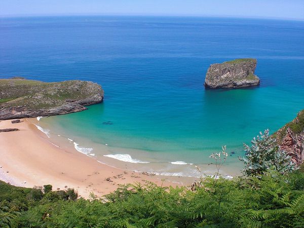 Playa de Ballota 1