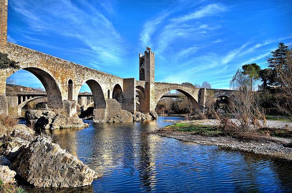 Puente de Besalu