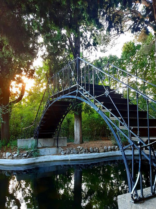 Puente de Hierro El Capricho