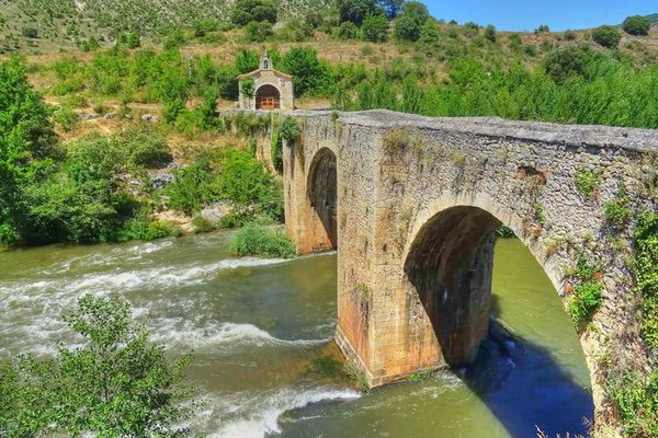 Puente de la Pesquera de Ebro