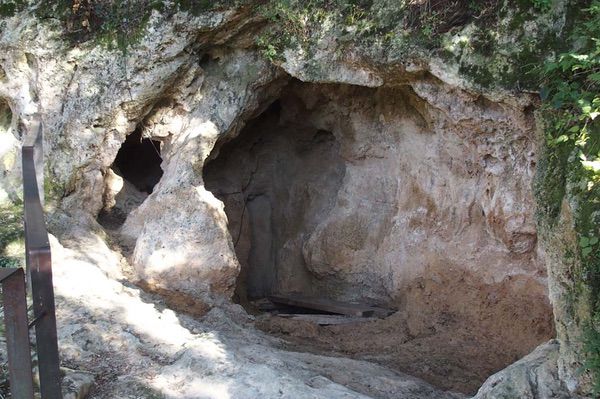 Coves de Serinya