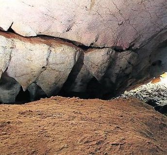 Cueva El Covaron