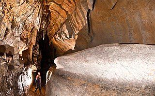 Cueva de Atxurra