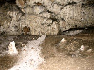 Cueva de Salmoreli