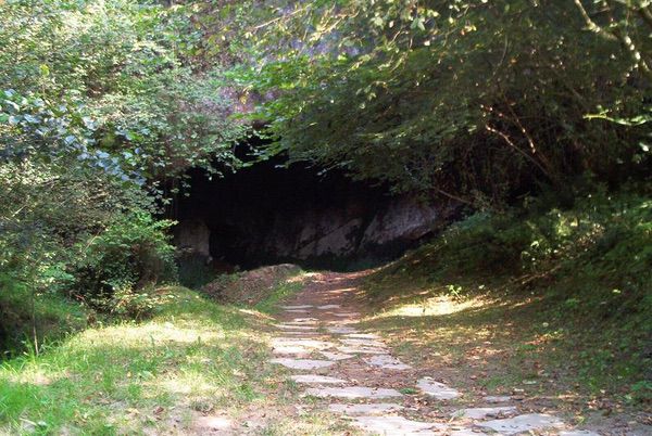 Cueva de la Viejarrona