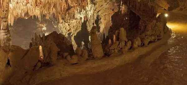 Cueva del Rei Cintolo