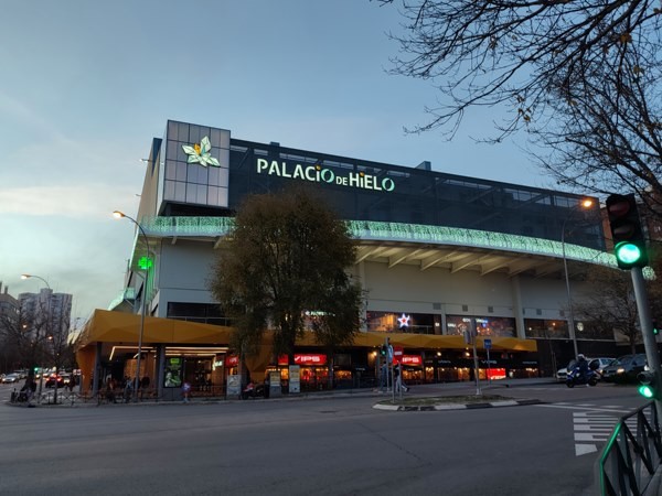 centro comercial palacio de hielo