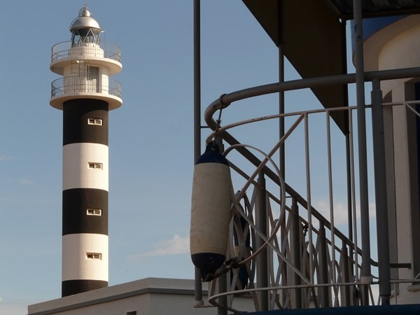 faro de aguilas